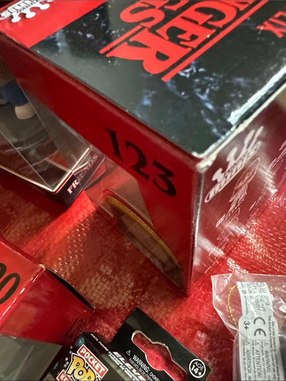 Stranger Things - bundle - Picture 8 of 16